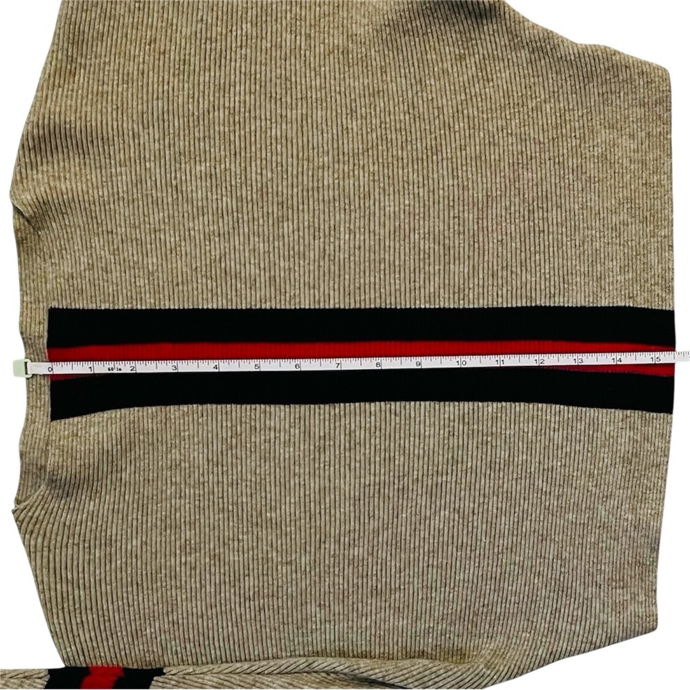 Mod Cropped Sweater - Picture 3 of 4